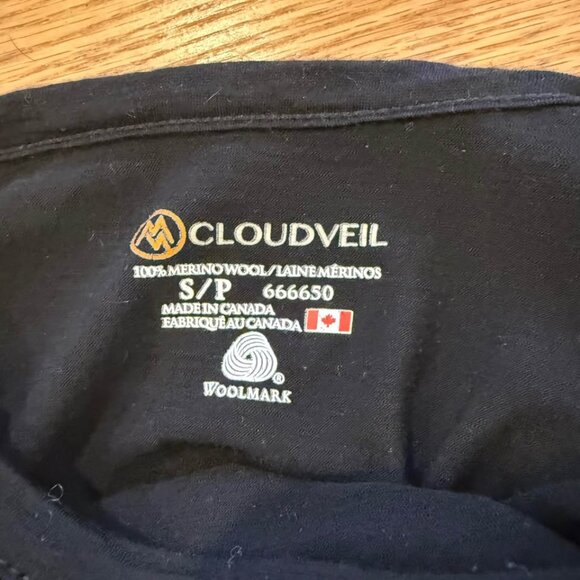 Cloudveil 💯 merino wool baselayer size small - Picture 1 of 3